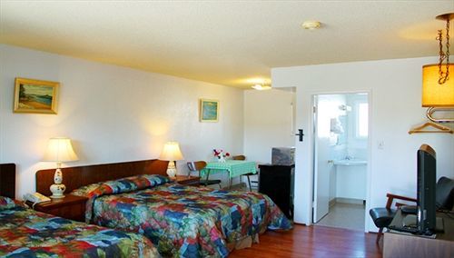 Cozy Court Motel Sechelt Extérieur photo